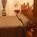 Farini Рим