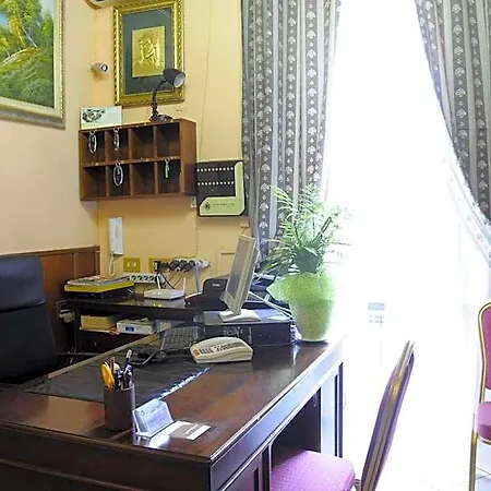 Farini Hotel 2*