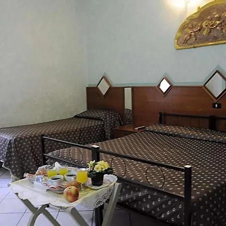 Hotel Farini Rome