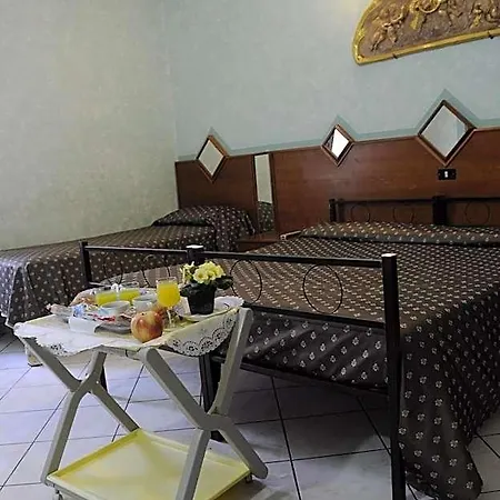 Farini Hotel 2*